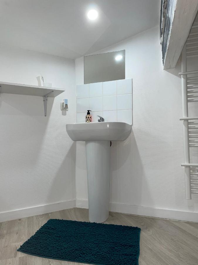 studio de 25 m2 rénové à 5 min de la gare idéal Bordéus Exterior foto